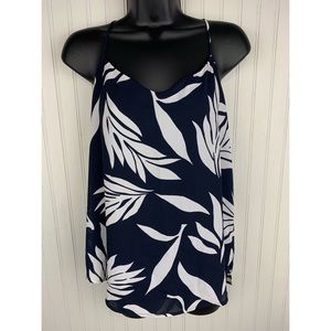 Flowy Palm Leaf Tank